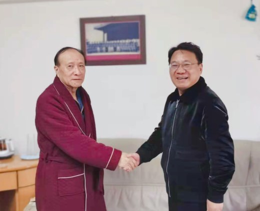 香港法治报社长刘水生应邀拜访开国上将王建安之子王东波