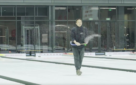 《逐梦冰雪》丨刘博强：从钢铁工人到制冰师 要保障更多人的冰雪梦